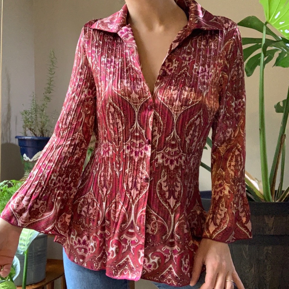 Jaclyn Smith floral silk like button down bell sleeve blouse